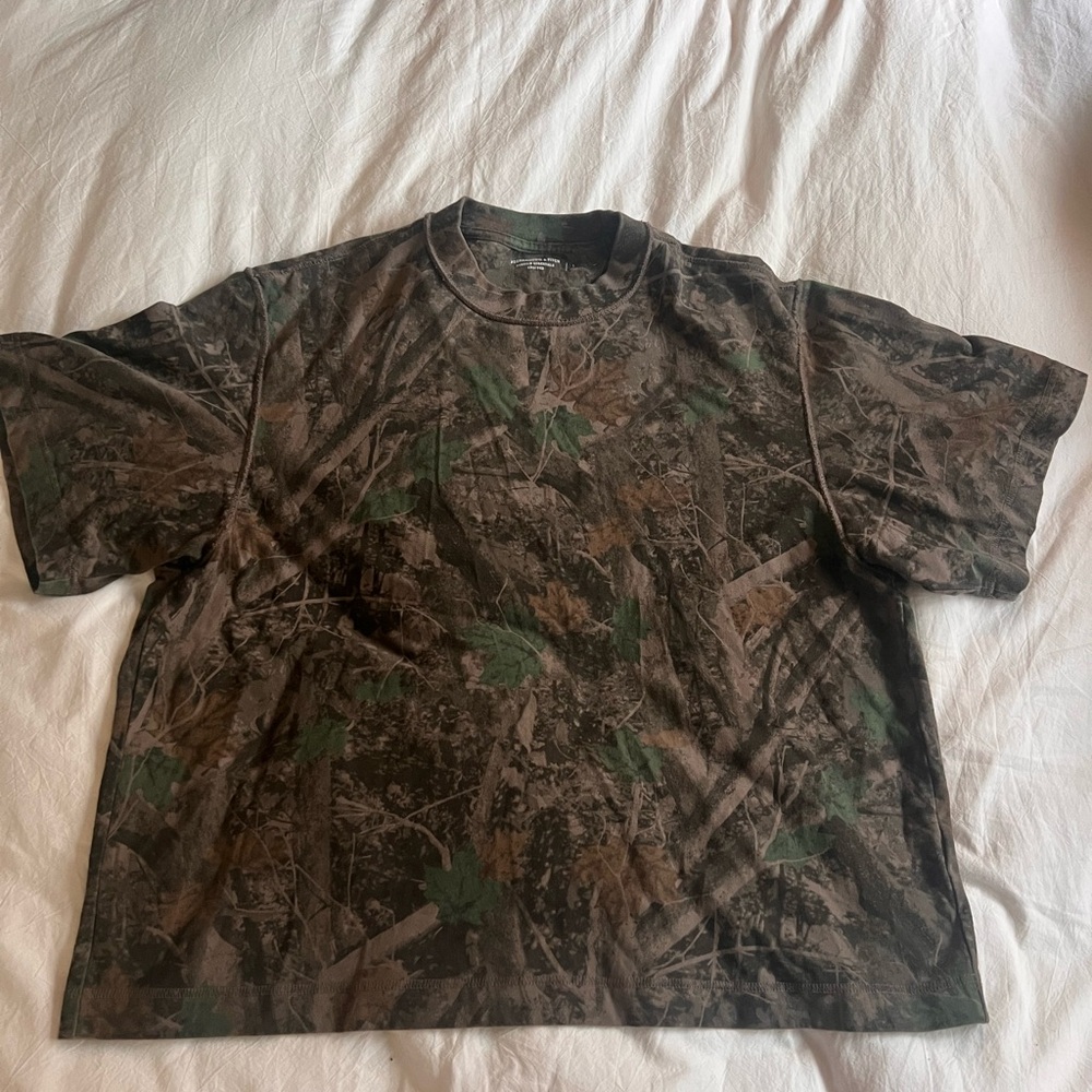 Abercrombie & Fitch Brown and Green Short Sleeve Tees